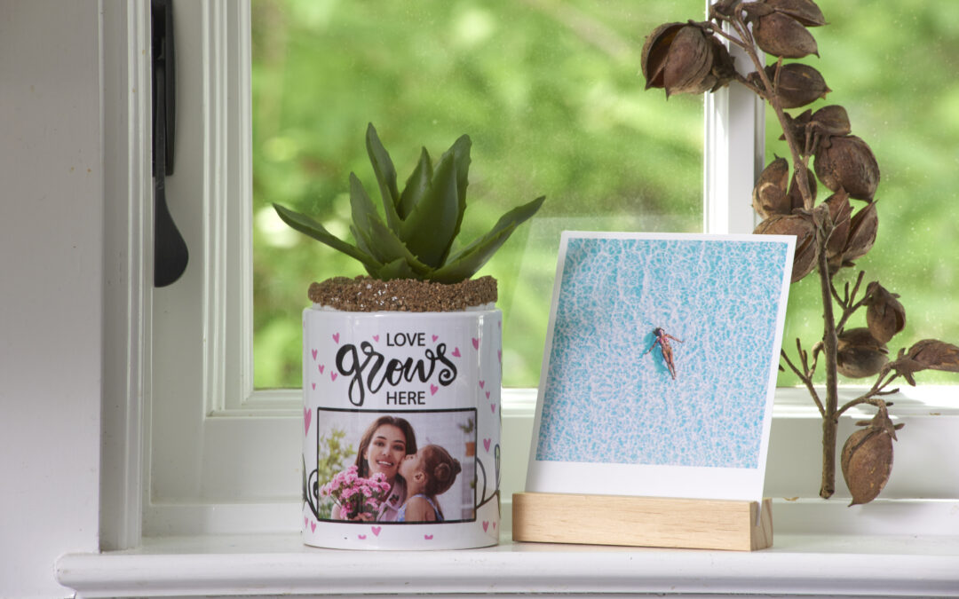 print-on-demand-planter-and-photo-stand